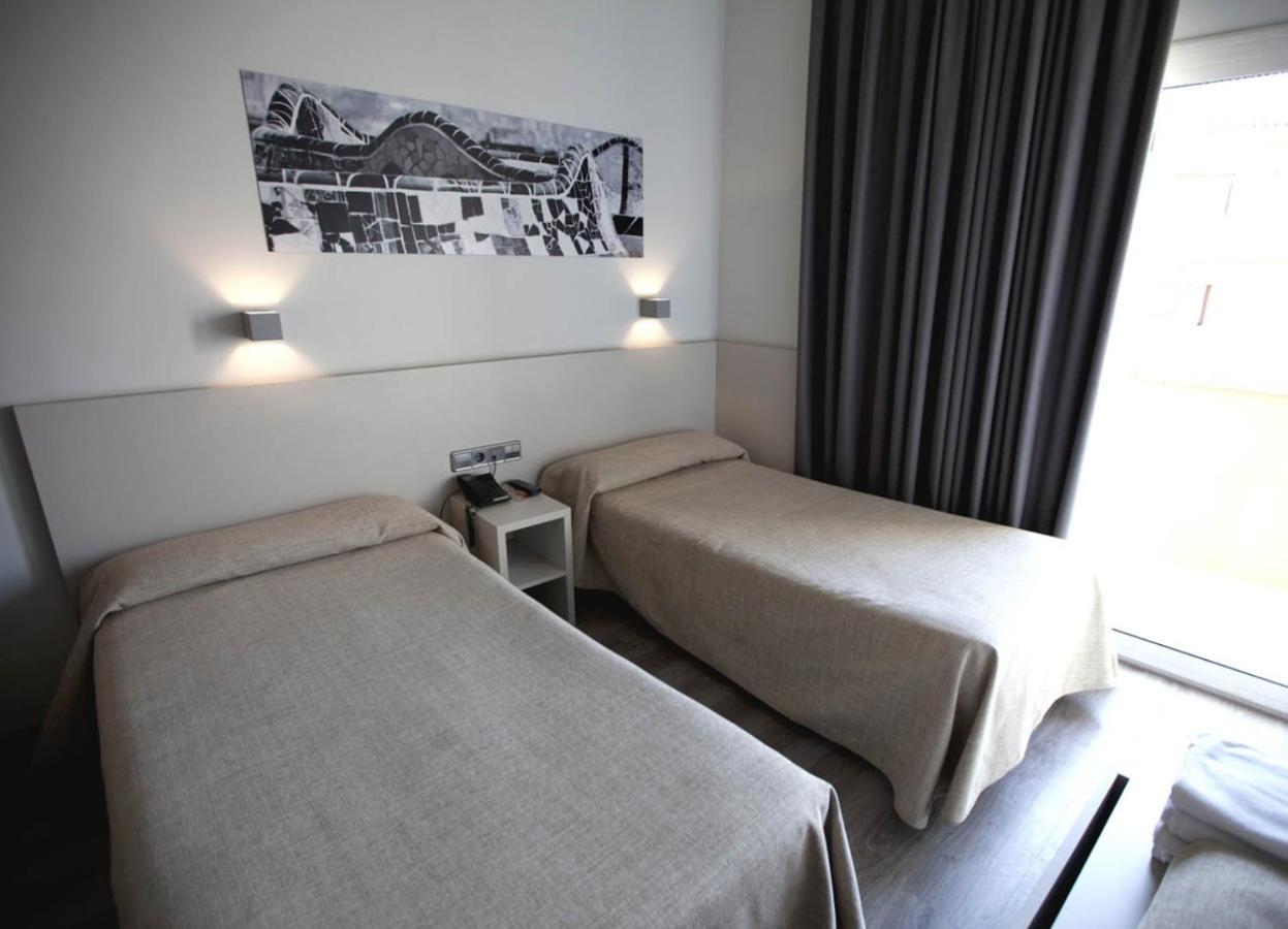 Hotel Ciutat De Sant Adria Sant Adrià de Besòs Exteriör bild