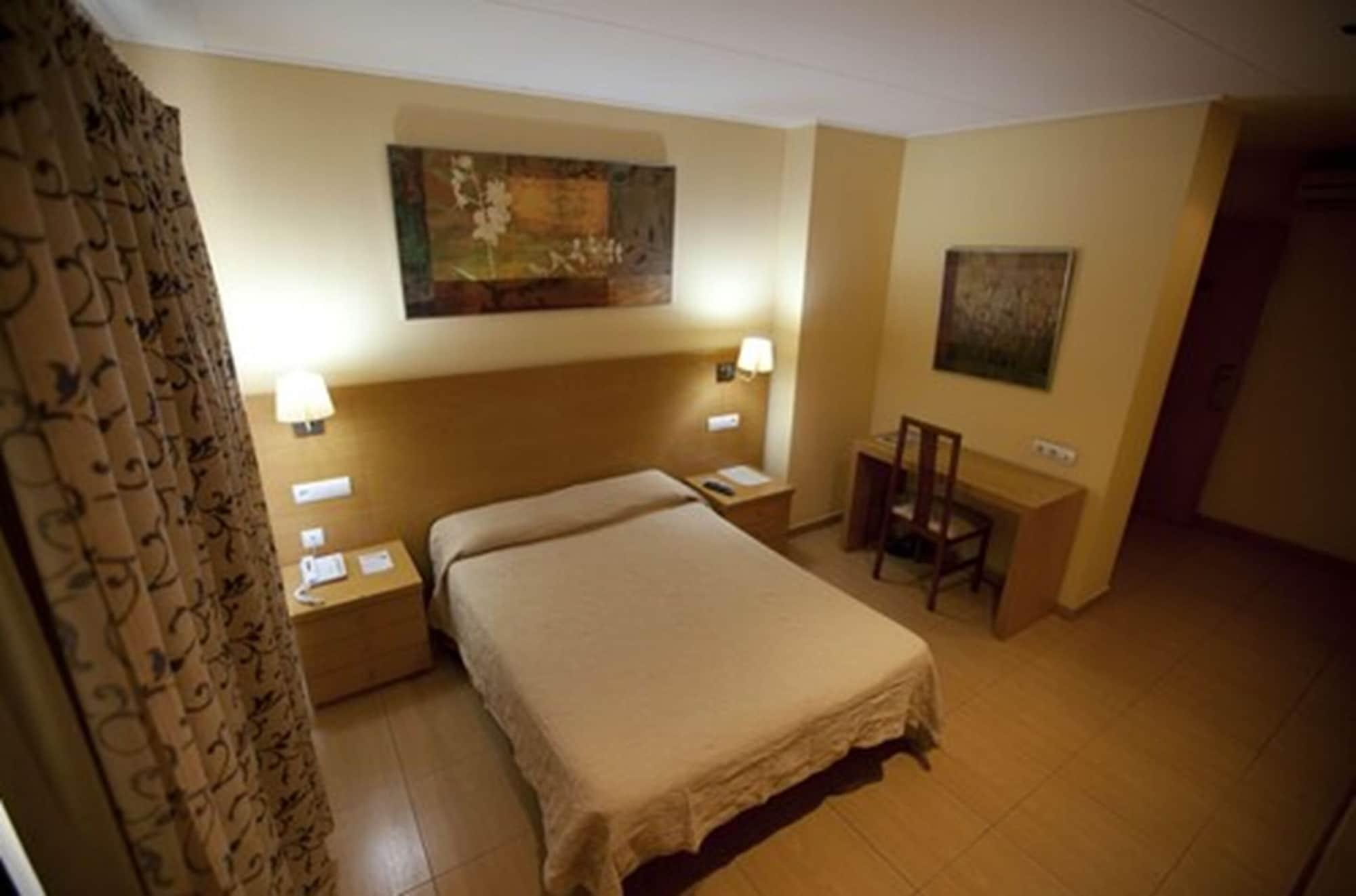 Hotel Ciutat De Sant Adria Sant Adrià de Besòs Exteriör bild