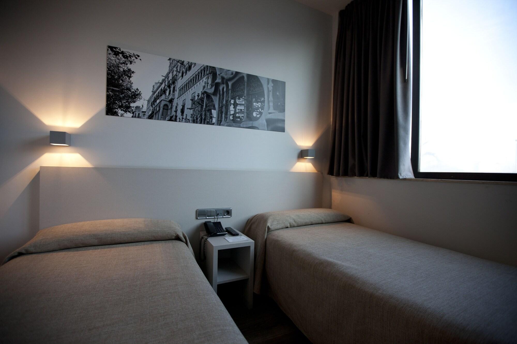 Hotel Ciutat De Sant Adria Sant Adrià de Besòs Exteriör bild