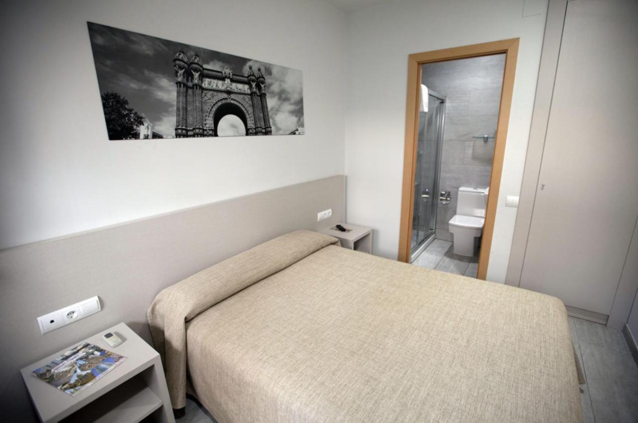 Hotel Ciutat De Sant Adria Sant Adrià de Besòs Exteriör bild