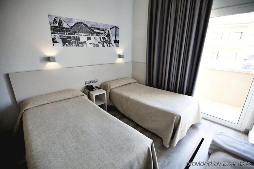 Hotel Ciutat De Sant Adria Sant Adrià de Besòs Exteriör bild